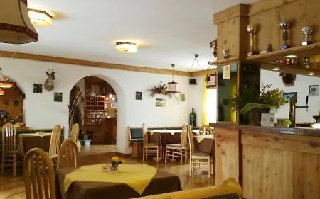 Garni Al Silvestri Vei Otel 2*