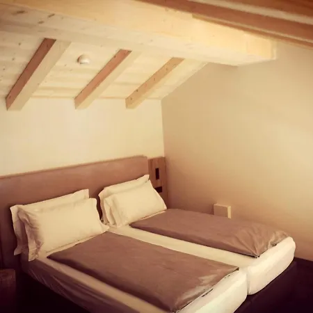 Garni Al Silvestri Vei Otel 2*